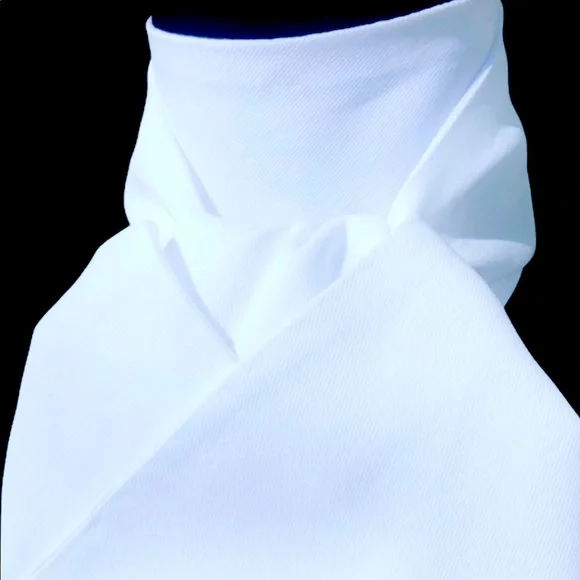 HHD Cravate blanche pour spectacle de dressage équestre